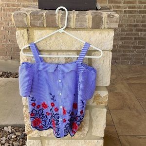 🐳 gently used cold shoulder blouse 🐳